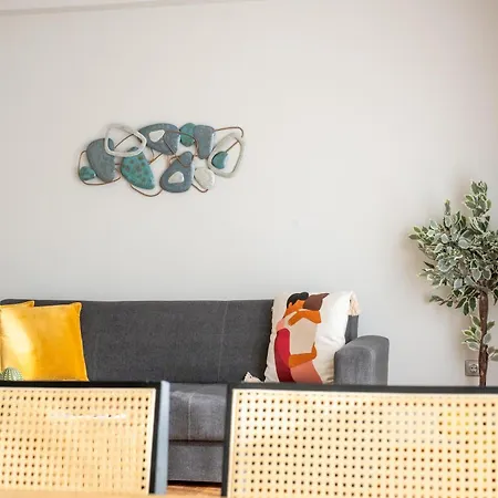 Houseloft Cityscape Bliss *